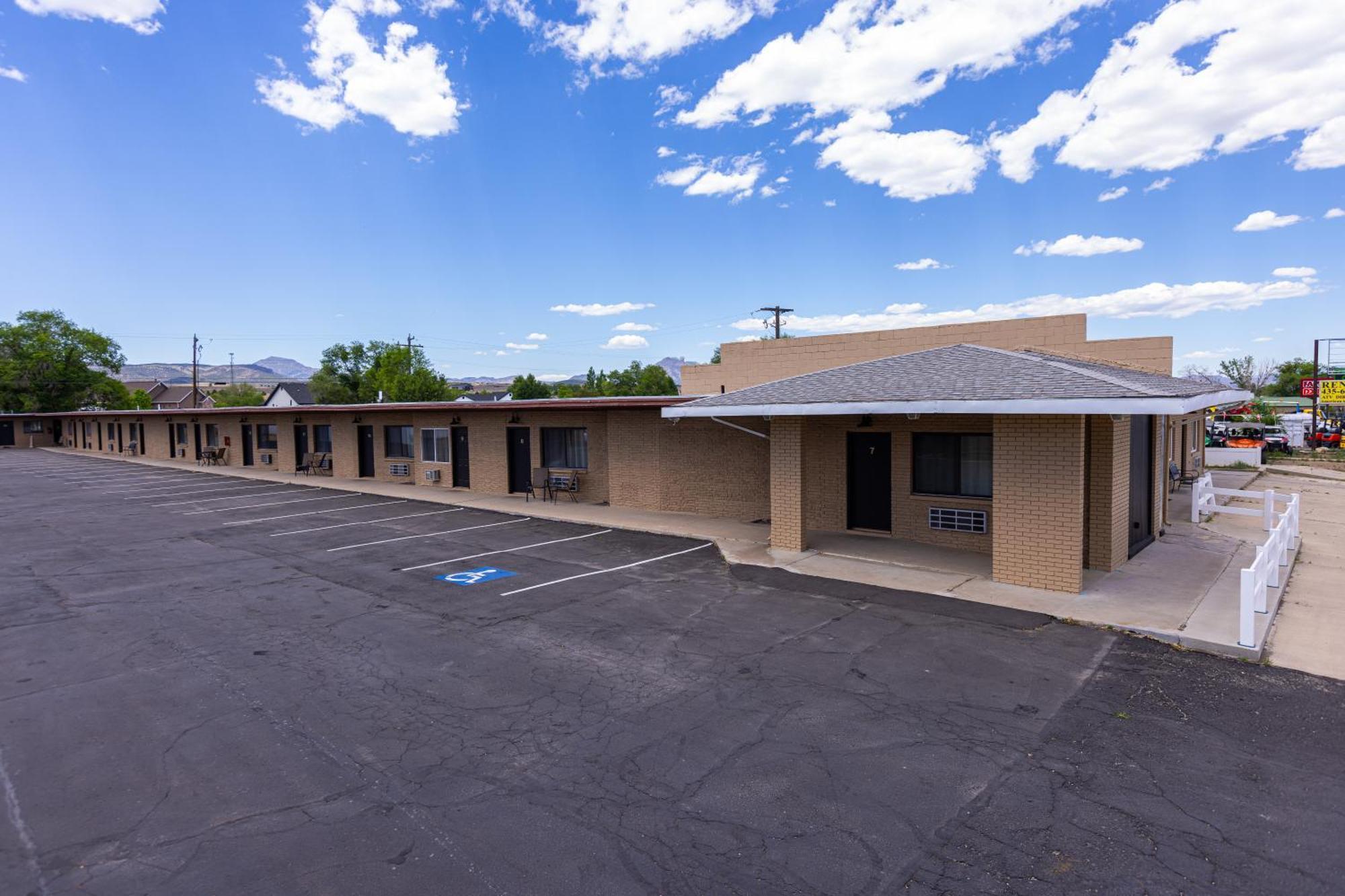 The Golden Spur Hotel Panguitch Exterior foto